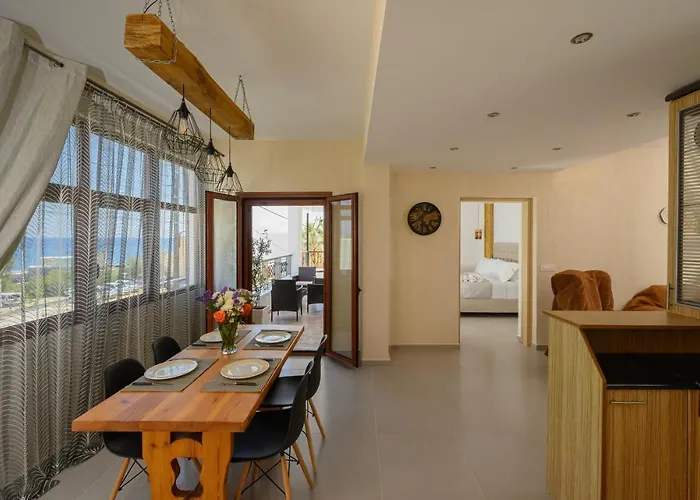Auster House Santorini